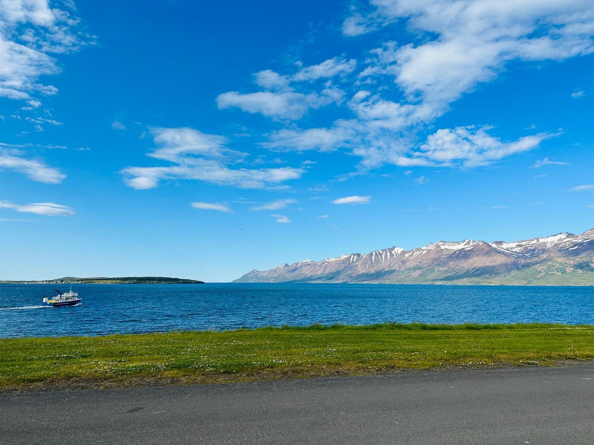Отель Waterfront Fjord House Arskogssandur Экстерьер фото